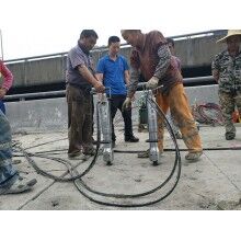 洞采地基樁基拆除設(shè)備液壓劈裂機工作效率