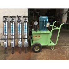 靜態(tài)拆除大塊石頭用液壓分石機(jī)