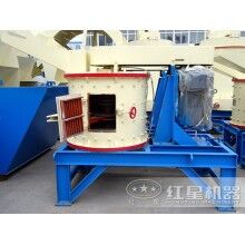 自行式沙石破碎機(jī)價格不貴，經(jīng)濟(jì)實(shí)惠ZQ82