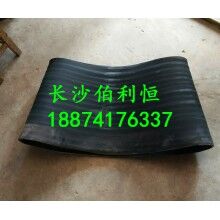 專業(yè)供應(yīng)攪拌機配件，中聯(lián)攪拌機配件，中聯(lián)HZS120P型下料斗膠桶